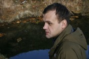 Aleksejus apžiūri Žalsvąjį šaltinį