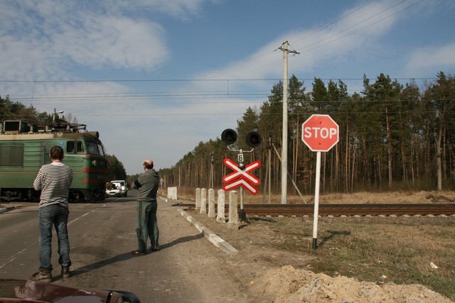 Ženklas "Stop" ir traukiniui galioja