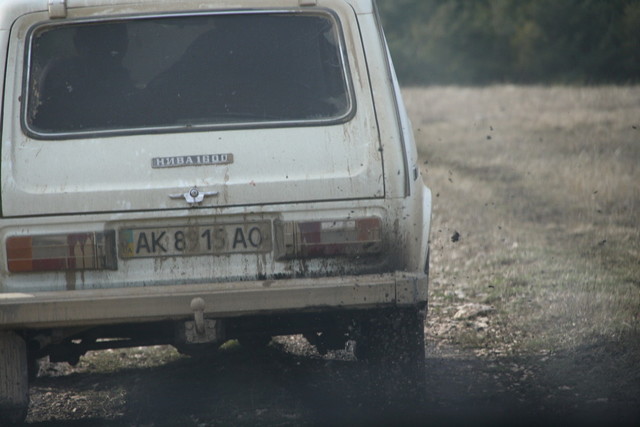 Beprotiškos lenktynės su vietine mafija.